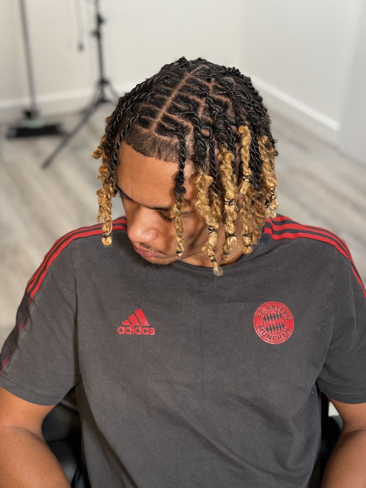 Defined twist styling for a premium braid and loc look